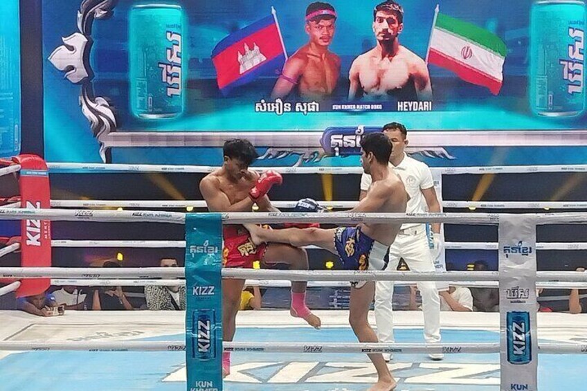 Watch Live Khmer Traditional boxing in Phnom Penh