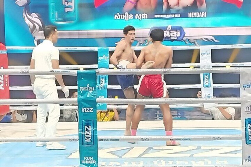 Watch Live Khmer Traditional boxing in Phnom Penh