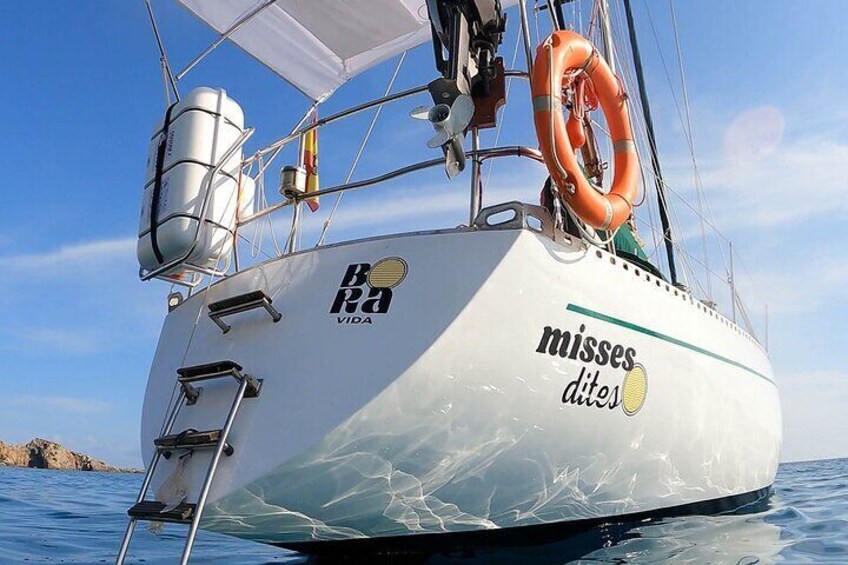Mallorca Private Half-Day Sailing Experience with Tapas & Drinks