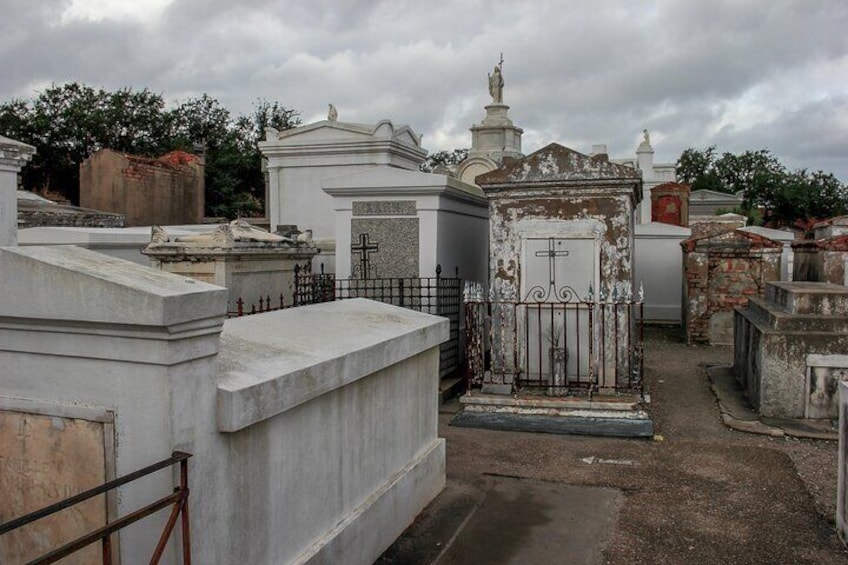 New Orleans Burial Traditions St Louis Cemetery No.3 Audio Guide