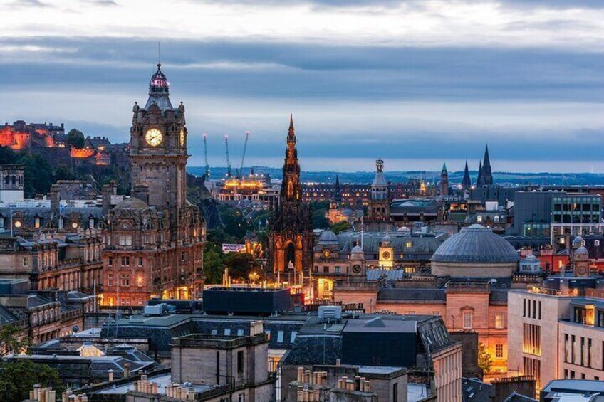 Explore the Insta-worthy Spots of Edinburgh with a Local