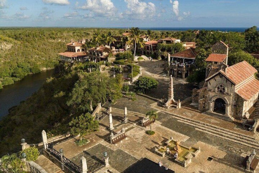 Catalina Island and Altos de Chavón Tour