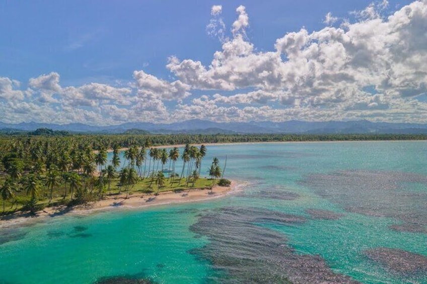 Private Tour to Montaña Redonda and Playa Esmeralda with Lunch