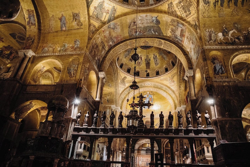Exclusive Alone In St. Mark's Basilica After Hours
