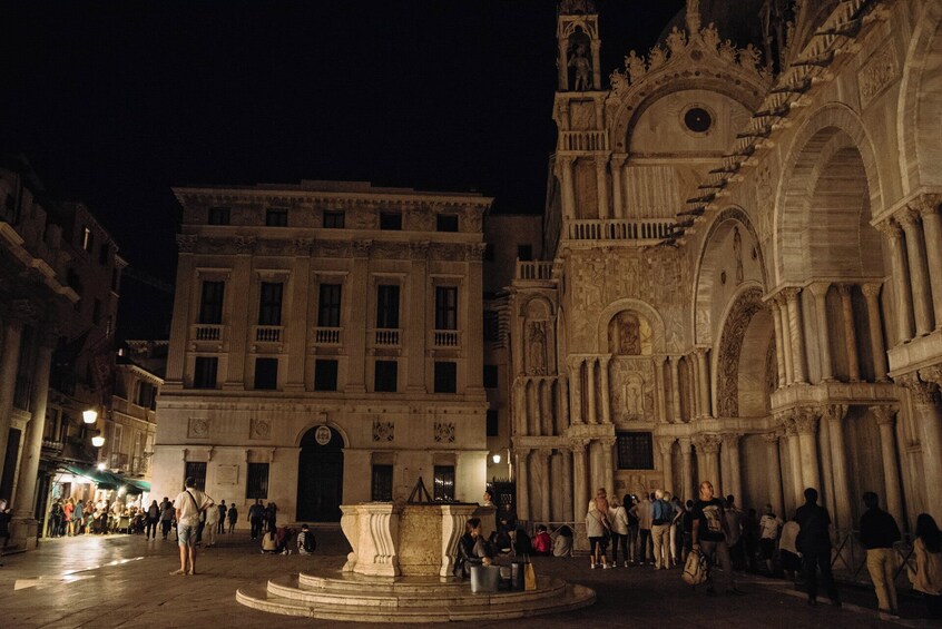 Exclusive Alone In St. Mark's Basilica After Hours