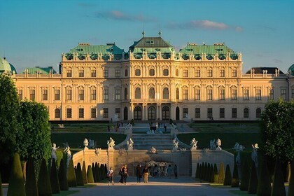 Vienna's Stories Private Guided Tour