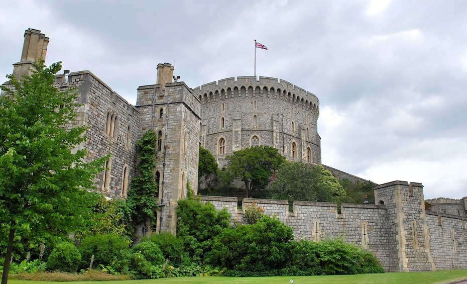 Windsor, Stonehenge Winchester Tour Private includes entry passes