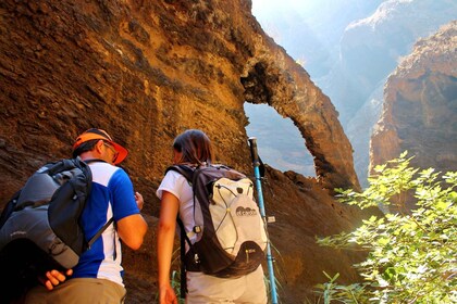 Tenerife : Masca ravine: descent and ascent