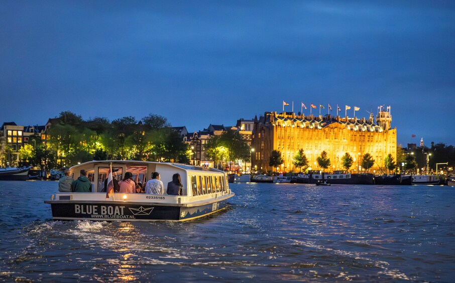 Blue Boat Company 90 minute Happy Holidays Evening Cruise