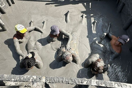 Play in the Mud of the Totumo Volcano and try a typical lunch