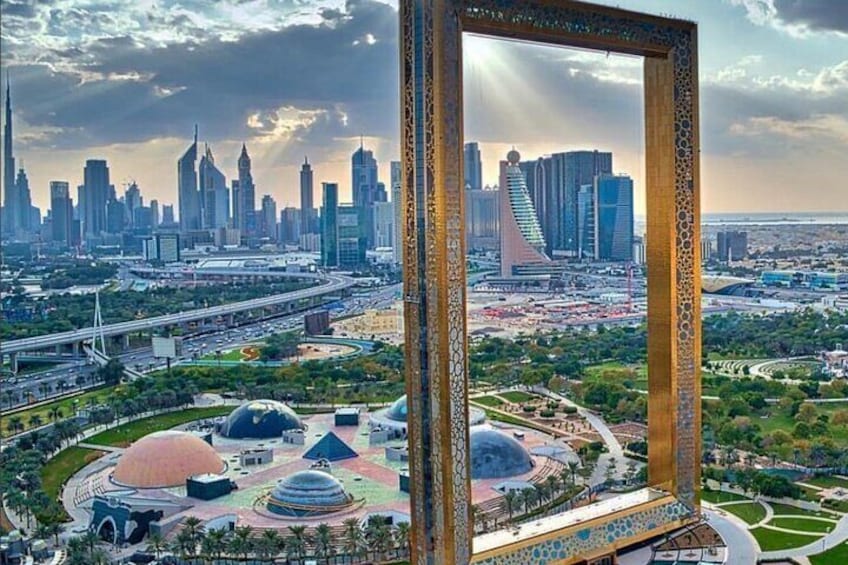  Dubai Frame Admission Tickets With Transfers Option