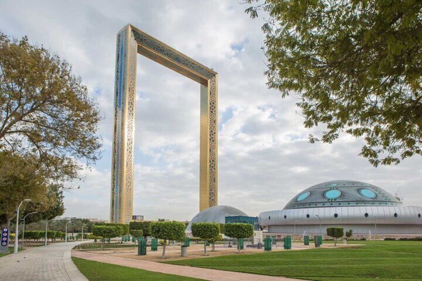  Dubai Frame Admission Tickets With Transfers Option