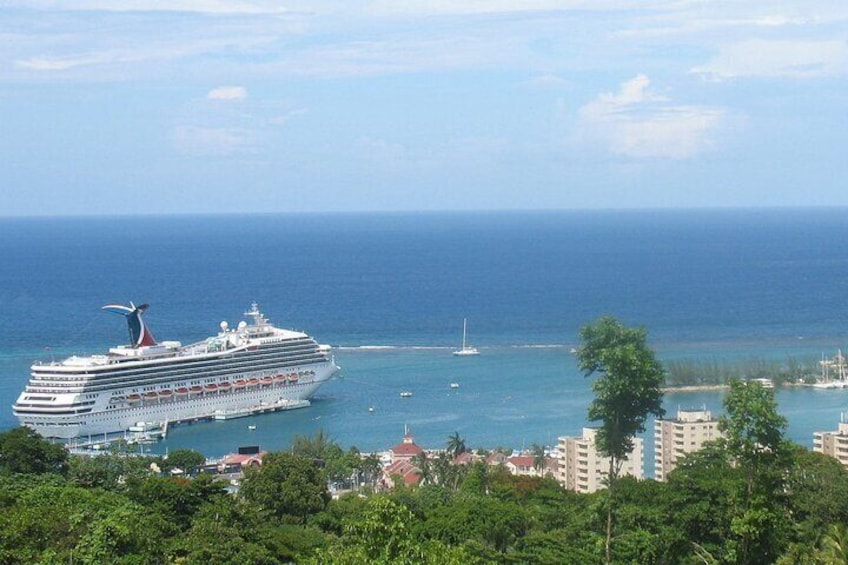 Half-Day Blue Hole and Dunns River Falls tour Pickup in Ocho Rios