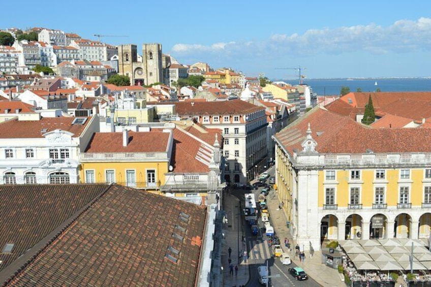 2-hour city tour of Lisbon's highlights