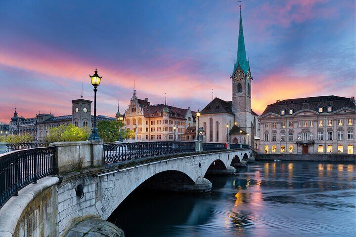 Zurich Scavenger Hunt and Highlights Self-Guided Tour