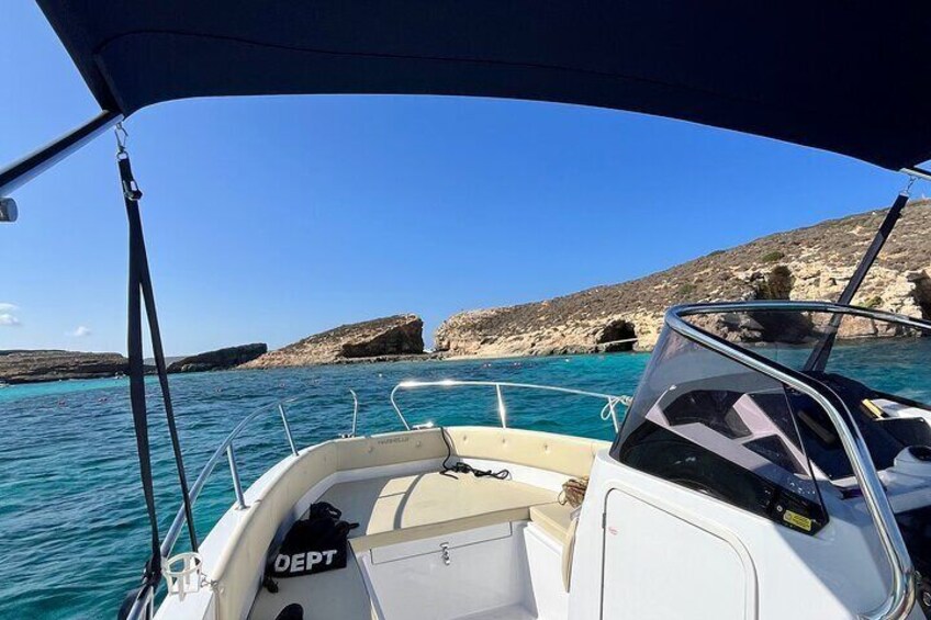 Private speed boat trip to Comino, Blue Lagoon and Caves