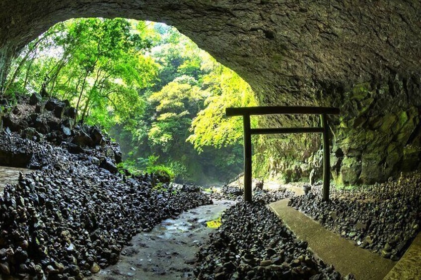 Kyushu Day Trip Miyazaki Takachiho Gorge and Shrine From Fukuoka