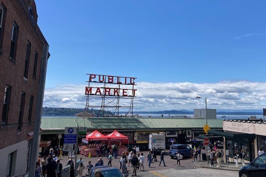 Food Tasting & Arts Tour of Pike Place Market