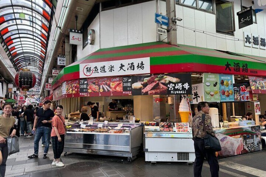 1 Hour Food Tour at the Kuromon Market in Osaka