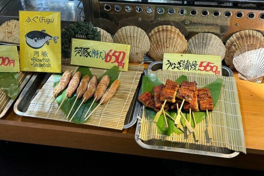 1 Hour Food Tour at the Kuromon Market in Osaka