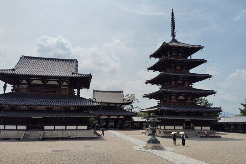 Nara: Hōryū-ji 2 Hours at the World’s Oldest Wooden Building