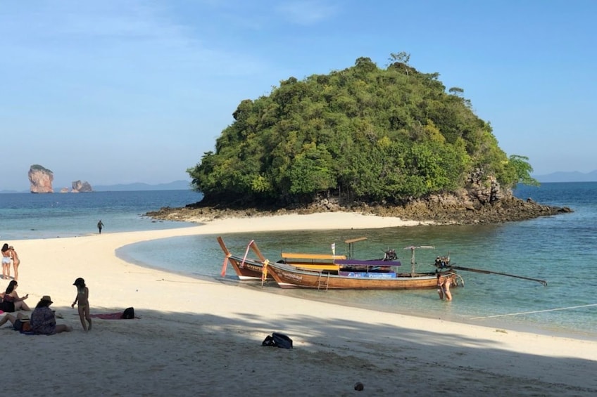 Krabi: 4 Islands Longtail Boat Tour with Lunch