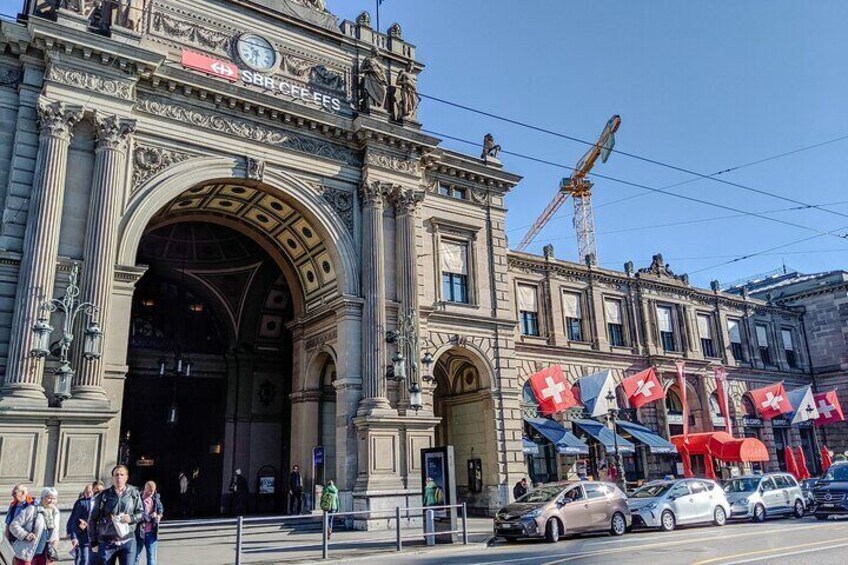 4 Hour Zurich Downtown Historical and Sightseeing Walking Tour 