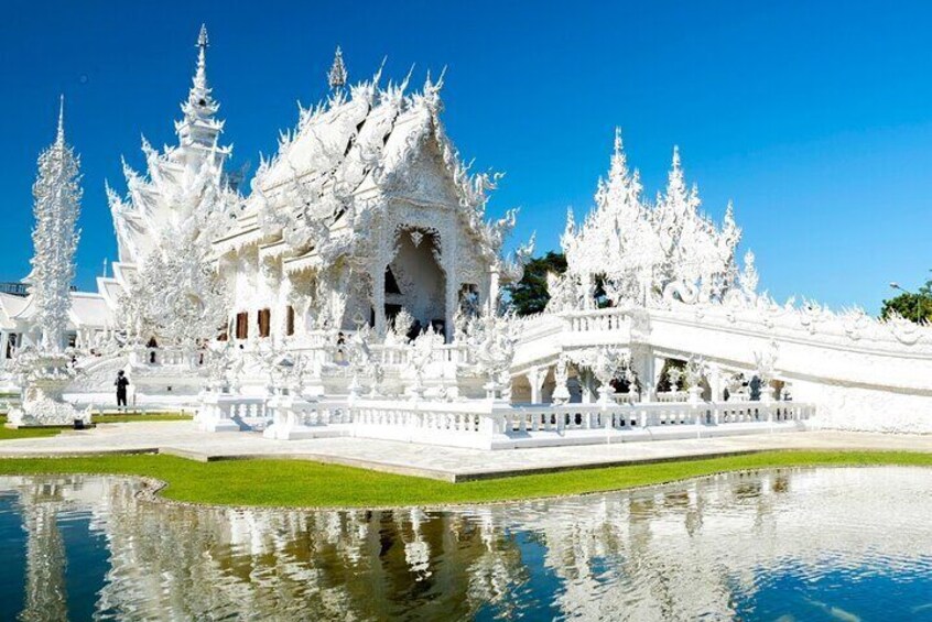 Chiang Rai Temples and Golden Triangle Tour from Chiang Mai