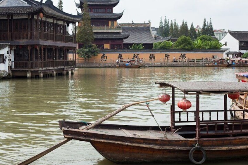 Shanghai City with Zhujiajiao Water Town Private Day Tour