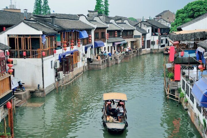 Shanghai City with Zhujiajiao Water Town Private Day Tour