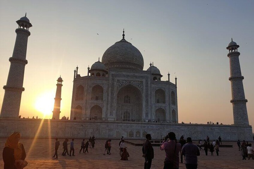2-Day Delhi and Taj Mahal Sunrise Agra Private Tour 