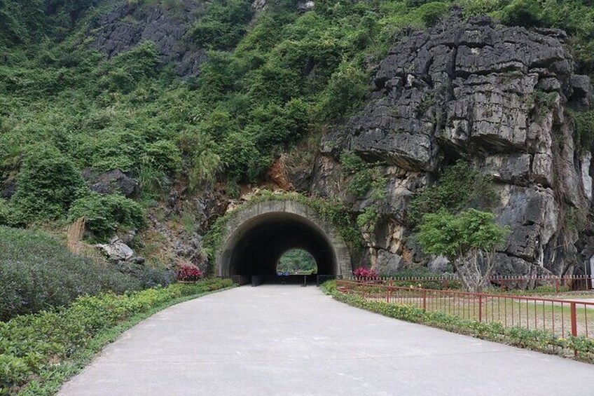 Private Ninh Binh 2 day Hoa Lu, Tam Coc Bai Dinh Pagoda Mua Cave