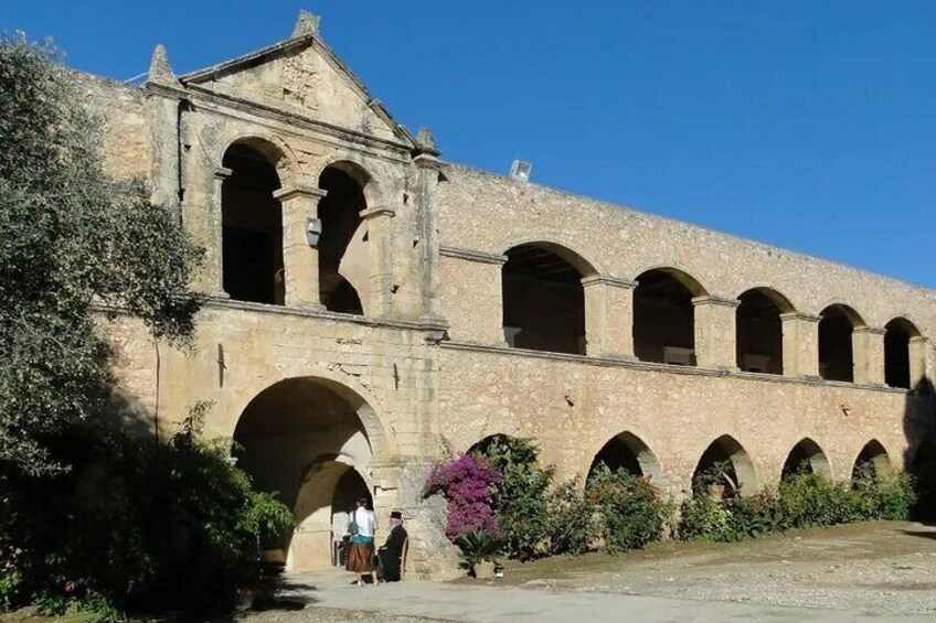 Private Tour Of Eleftherna and Rethymno Villages from Chania