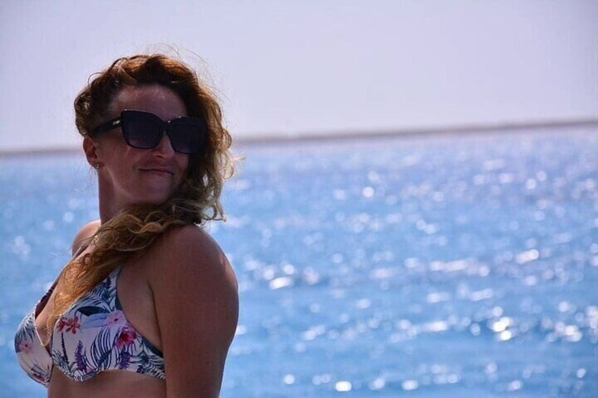 Paradise Island Hola Hola Full Day Adventure in Hurghada 