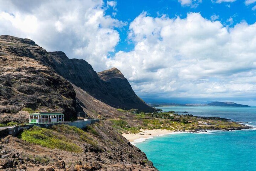 4 Day Pass LeaLea Trolley and Waikiki Trolley Pink Line