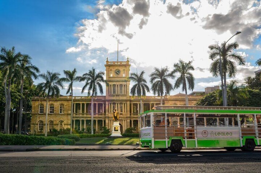 4 Day Pass LeaLea Trolley and Waikiki Trolley Pink Line