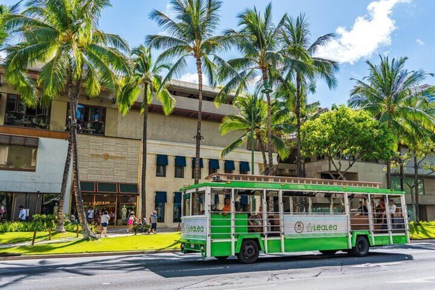 4 Day Pass LeaLea Trolley and Waikiki Trolley Pink Line