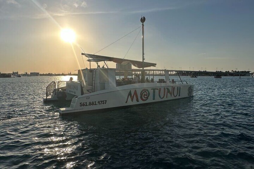 Polynesian Sunset Dinner Catamaran Cruise 