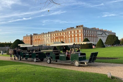 Hampton Court Palace, Kew Gardens and Richmond Park From London