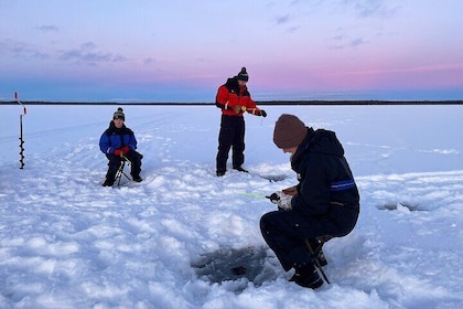 Small Group Ice Fishing Experience in Levi