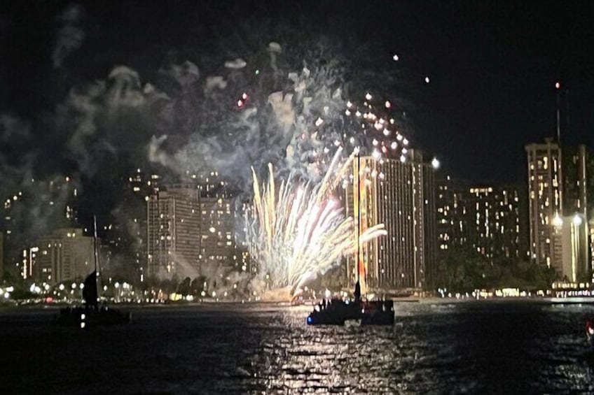 Friday Night Waikiki Fireworks Cruise