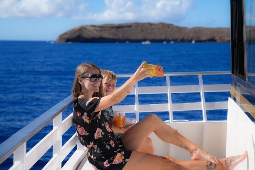 Family bonding on the ocean