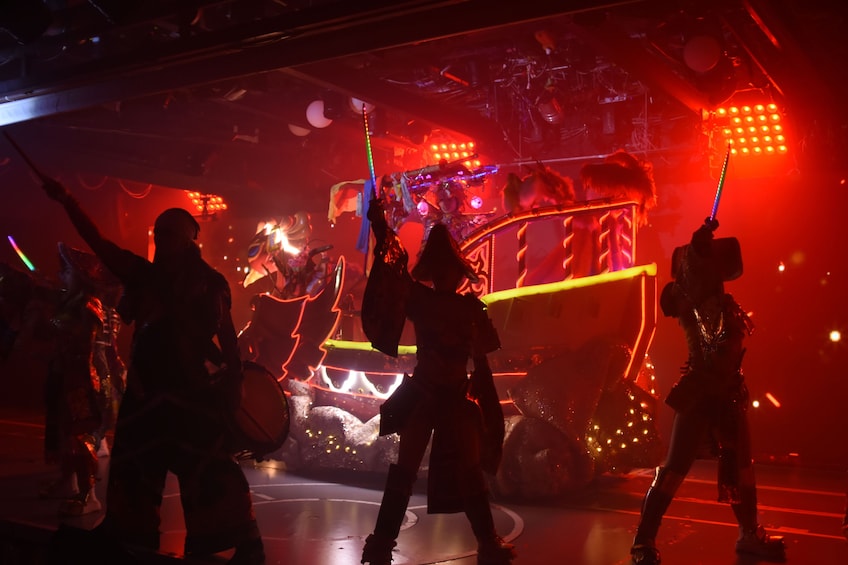 Samurai Restaurant with shows & food or driver + 1 Way Shared Transfer