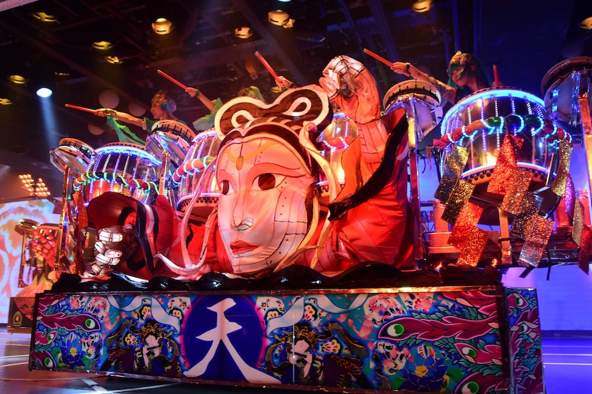 Samurai Restaurant with shows & food or driver + 1 Way Shared Transfer
