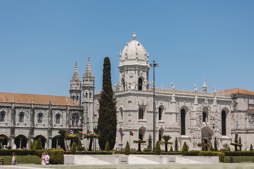 Belém Lisbon Hop-On Hop-Off Bus Tour