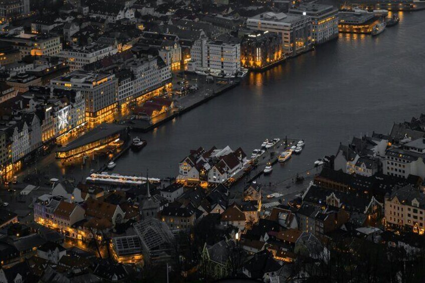 Bergen’s Winter 3 Hours Private Walking Tour and Christmas Magic