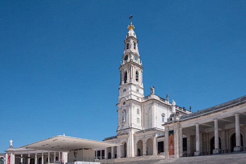 Private Tour to Fatima Batalha Nazareth and Obidos