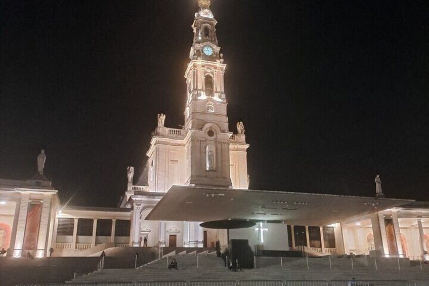 Private Tour to Fatima Batalha Nazareth and Obidos