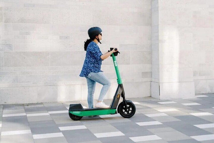 Private Scooter Tour in Gothenburg with Pickup