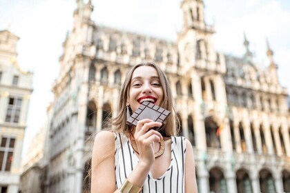 Famous Beer and Chocolate Private Tour in Brussels